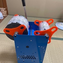 コンパクトな手動式カップシーラーの画像