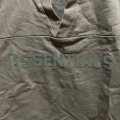 断舎離につき格安処分中「fear of god ESSENTIALS」Tシャツの画像