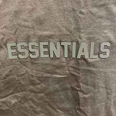 断舎離につき格安処分中「fear of god ESSENTIALS」Tシャツの画像