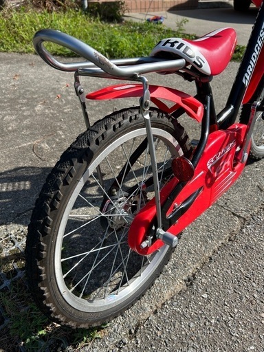 子供用　ブリヂストン　自転車　赤黒