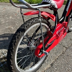 子供用　ブリヂストン　自転車　赤黒