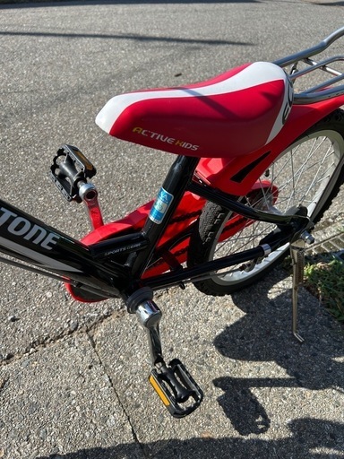 子供用　ブリヂストン　自転車　赤黒