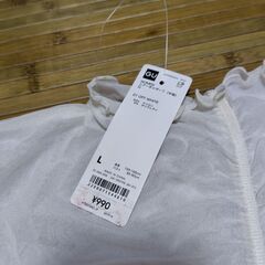 【まだ受付中】新品タグ付 GU ジーユー シアーギャザーTシャツ（半袖）オフホワイト L 重ね着♪ ブラウス 早い者勝ちです✨✨の画像