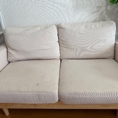 2人掛けソファ（汚れ・くすみ有り）の画像