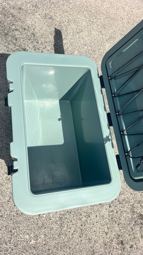 魚いれてませんクーラーボックス　美品アイリスオオヤマ40Ｌ　真空断熱