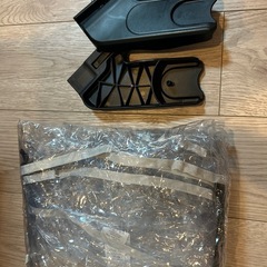 Joie 　ジョイー　ベビーカー　チャイルドシートドッキングパーツ　未使用レインカバー付き　使用回数数回　箱ありの画像