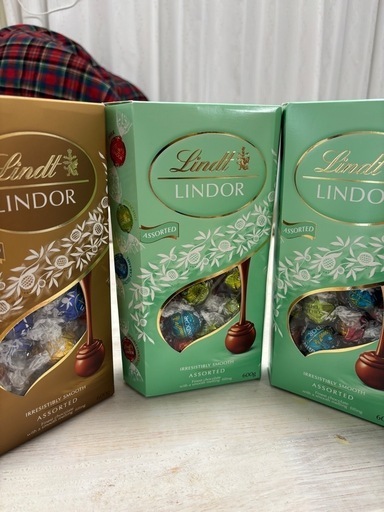 Lindt リンツ LINDOR リンドール チョコレート アソート 600g 3個セット