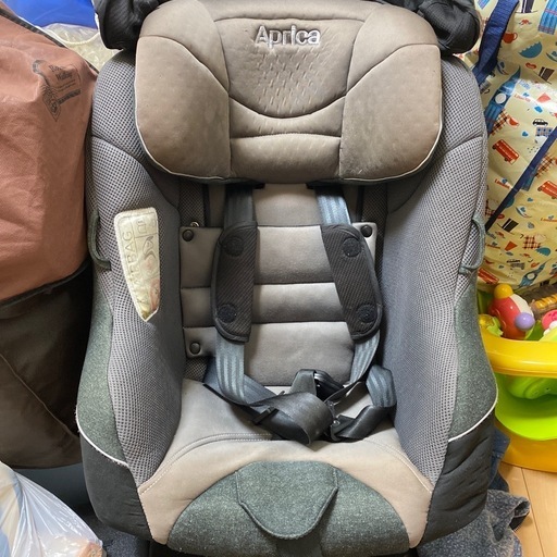 Aprica アップリカ クルリラ　　 チャイルドシ ISOFIX サンシェード付き　ベビー用品 カー用品