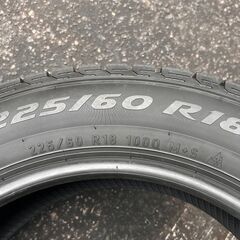 225/60r18  スタッドレス　4本　ピレリ　アイスシンメトリコ　の画像
