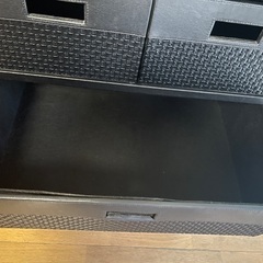 木のチェストの画像
