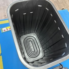 ゴミ箱  プラスチック製の画像