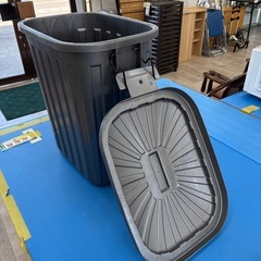 ゴミ箱  プラスチック製の画像