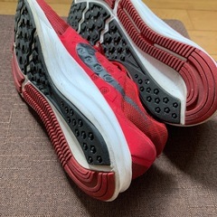 ナイキ　nike スニーカー　26.5 赤の画像