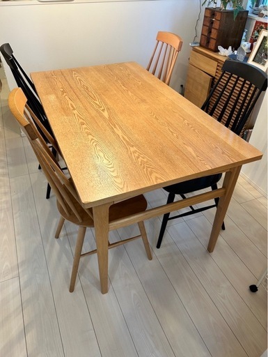 unico ウニコ SIGNE シグネ ダイニングチェアー　ブラック unico(ウニコ)のSIGNE(シグネ)シリーズのダイニングチェア 2脚セット