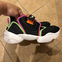 NIKE アクアリフトの画像