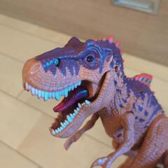 ティラノサウルスフィギュア 動く部分あり 約34cm

の画像