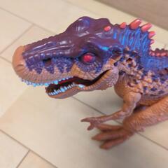 ティラノサウルスフィギュア 動く部分あり 約34cm

の画像