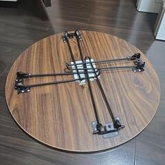 折りたたみテーブルの画像