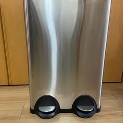 ゴミ箱　ステンレス
の画像