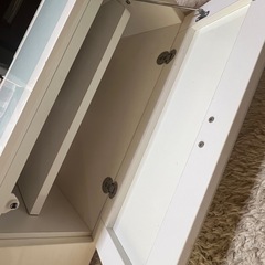 大塚家具ホワイトテレビボードガラス天板付きの画像