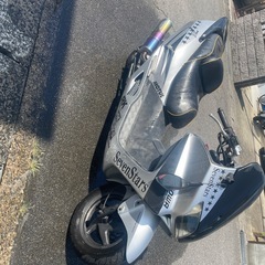 ホンダ
フォルツァ250スクーターの画像