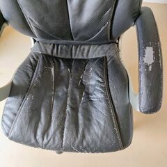 オフィスチェアー・キャスター付🦼の画像