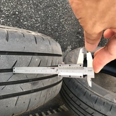 ブリヂストン　205-60R16ノア　ヴォクシーミニバンタイヤの画像