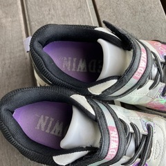 【無料】EDWIN スニーカー　23センチの画像