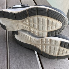 【無料】EDWIN スニーカー　23センチの画像