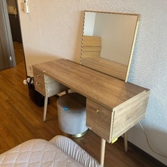LOWYA ドレッサーの画像