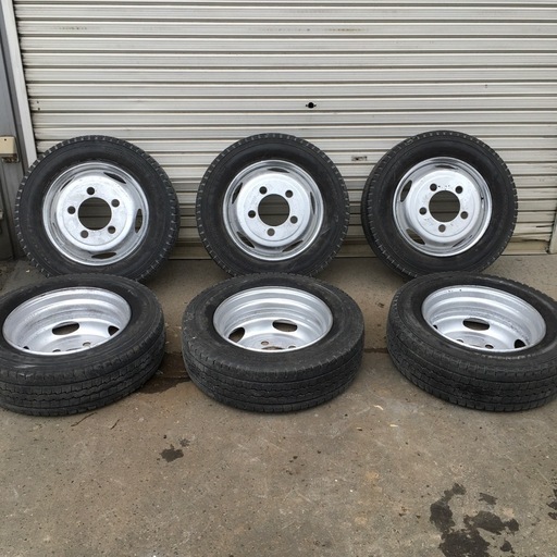 トヨタ  ダイナ用冬タイヤホイール付きセット‼️