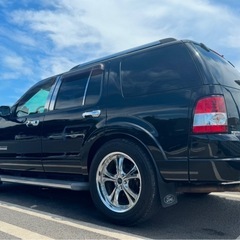 フォードエクスプローラー　正規輸入車の画像