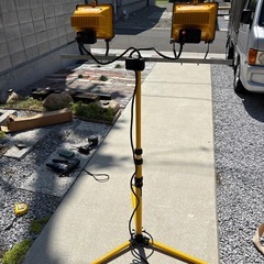 （寿康）三脚スタンド式投光器の画像