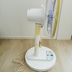 扇風機（NEOVE BFM30-D18）の画像
