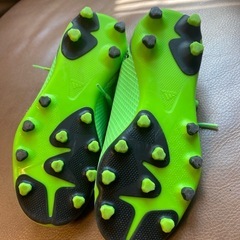 adidas アディダス　キッズ　サッカー　スパイク　サイズ　
19.0の画像