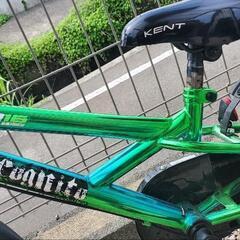 16インチ　自転車(カゴ、補助輪あり)の画像