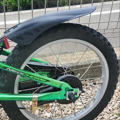 16インチ　自転車(カゴ、補助輪あり)の画像