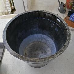 　ブリキ　　約直径69センチ✕高さ59センチの画像