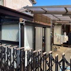 アルミサンルーム付き物置小屋の画像