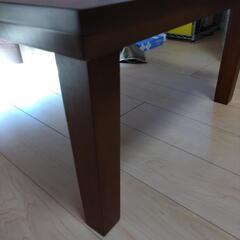 リビングテーブルの画像