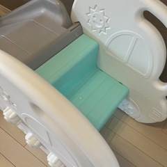 滑り台の画像