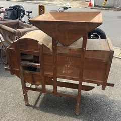 唐箕 籾摺機 手回し ハンドル式 農機具 とうみ レトロ 古民家の画像