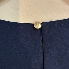 ブラウス　　ネイビー　Mの画像