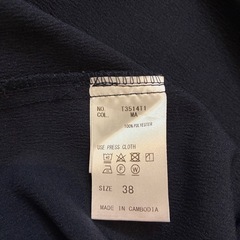 ブラウス　　ネイビー　Mの画像