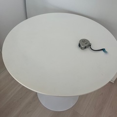 カフェラウンドテーブル
の画像