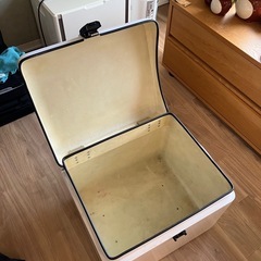 リアボックスの画像