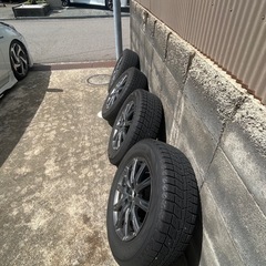 スタッドレスタイヤの画像