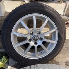 Volkswagen 16インチの純正アルミホイール4本セットYokohamaタイヤ4本付の画像