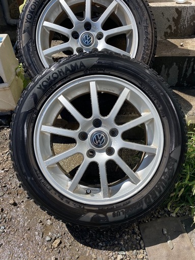 Volkswagen 16インチの純正アルミホイール4本セットYokohamaタイヤ4本付