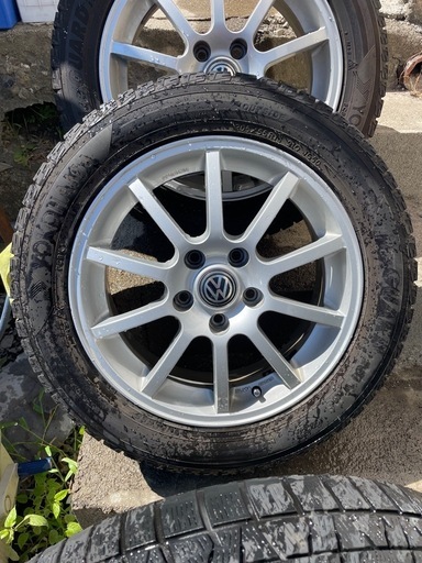 Volkswagen 16インチの純正アルミホイール4本セットYokohamaタイヤ4本付